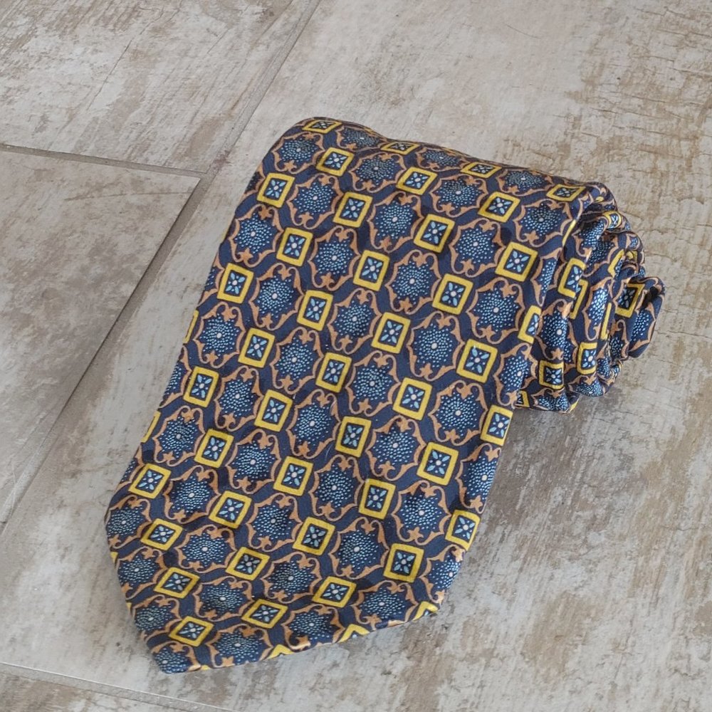 Brioni 100% Silk Unique Tie